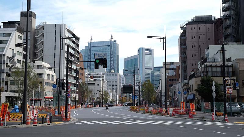 Tokyo is trying to transform this boulevard into its own champs-élysées