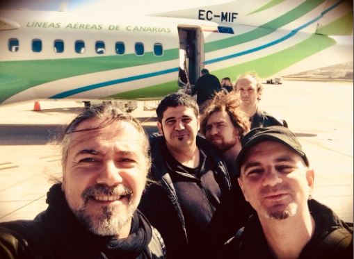 grupo versiones rock español Malavida Canarias  avion 