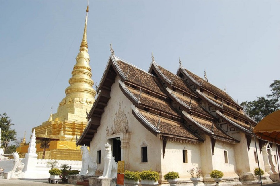 Wat Phra That Chae Haeng 944x626 by konlungkao - http://www.panoramio.com/photo/11486149
