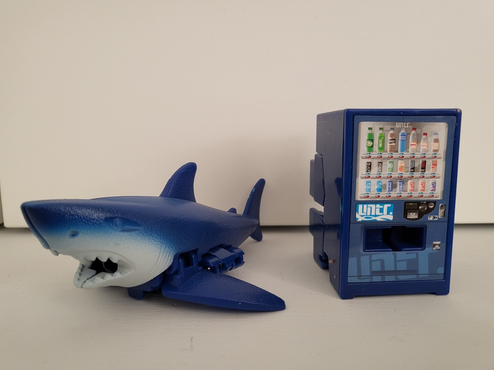 Sharkvendingmachine_01.jpg